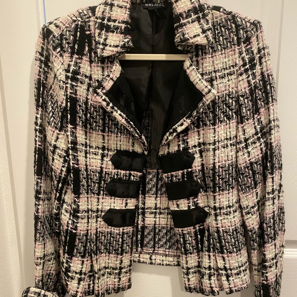Chic Women's Tweed Jacket - Black and Pink